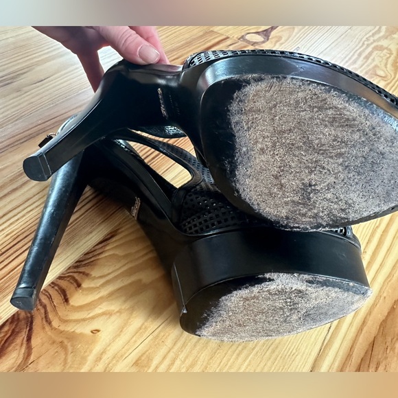 Gucci KIM Perforated leather platform black heels open toe 38.5 - Picture 5 of 7